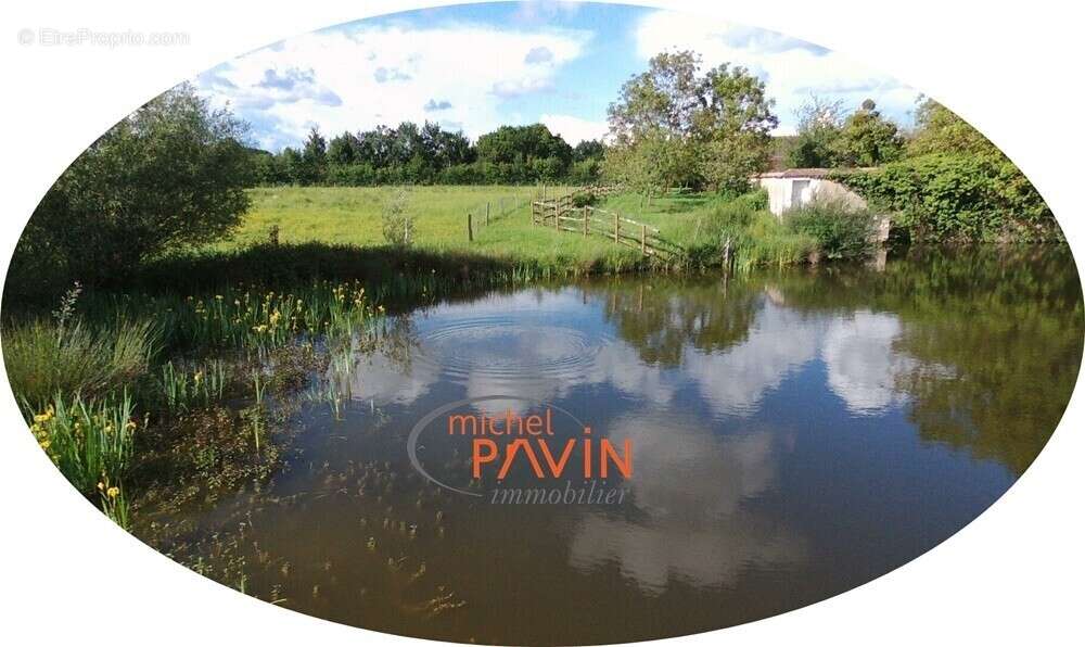 Maison à LA GUERCHE-SUR-L&#039;AUBOIS