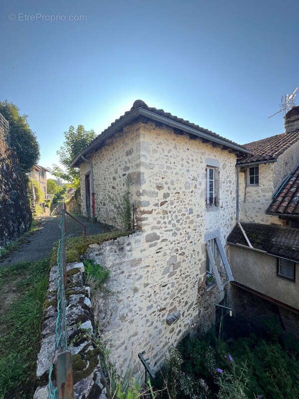 Appartement à LAROQUEBROU