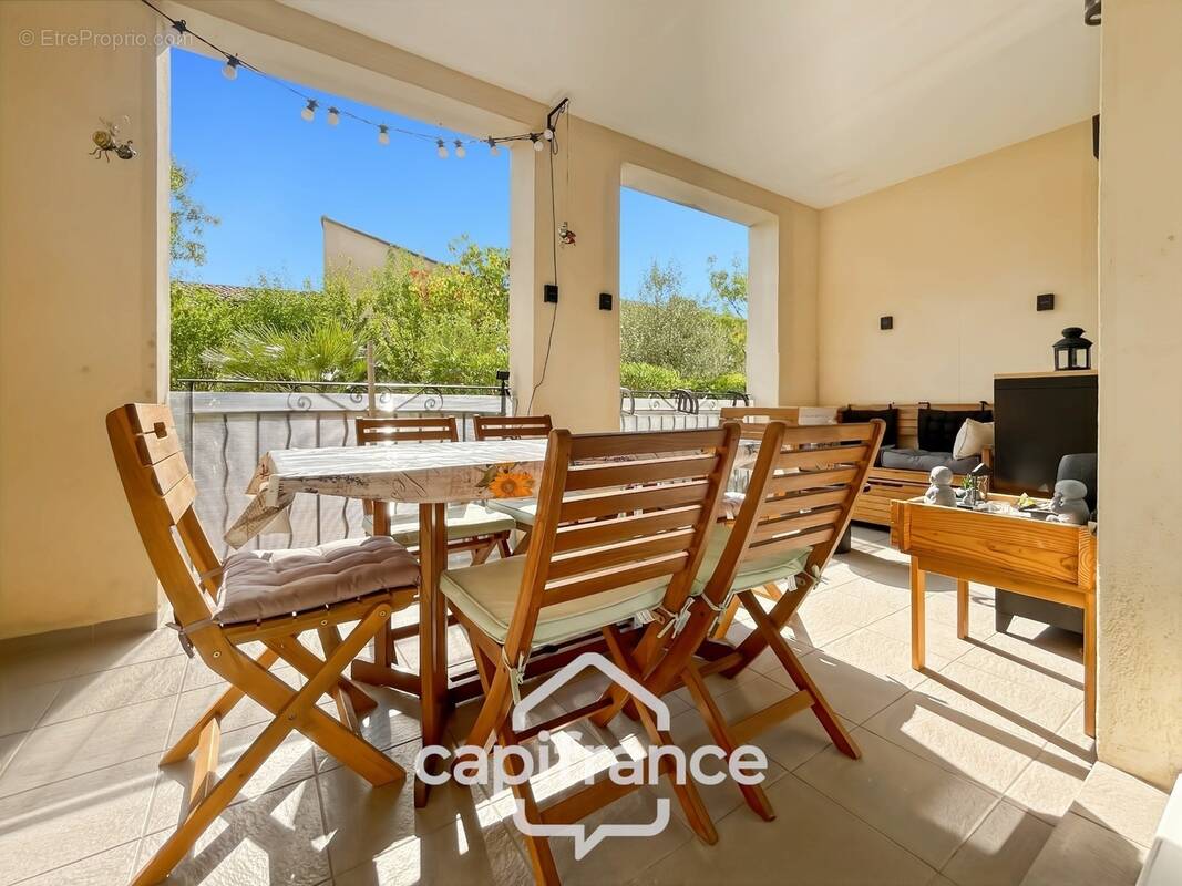 Appartement à MALLEMORT