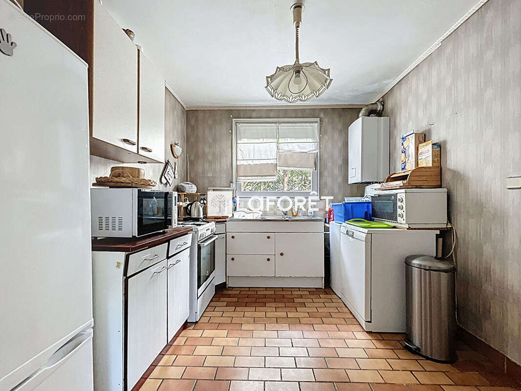 Maison à VERT-SAINT-DENIS