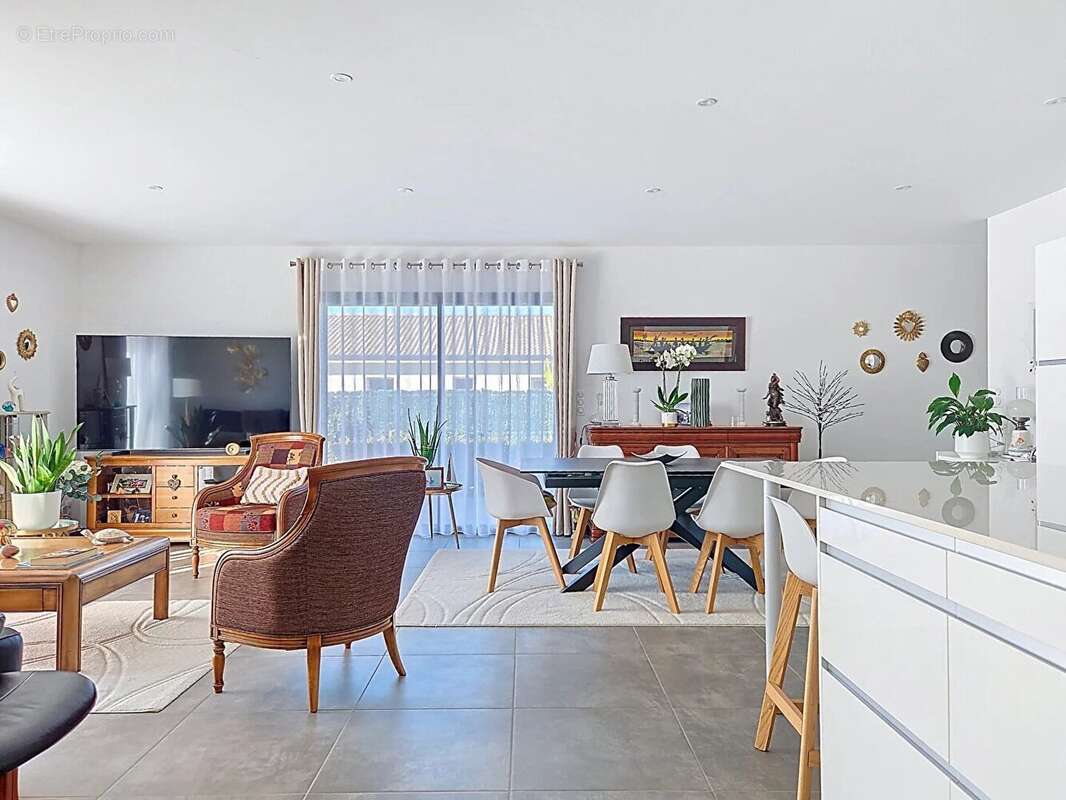 Maison à PARENTIS-EN-BORN