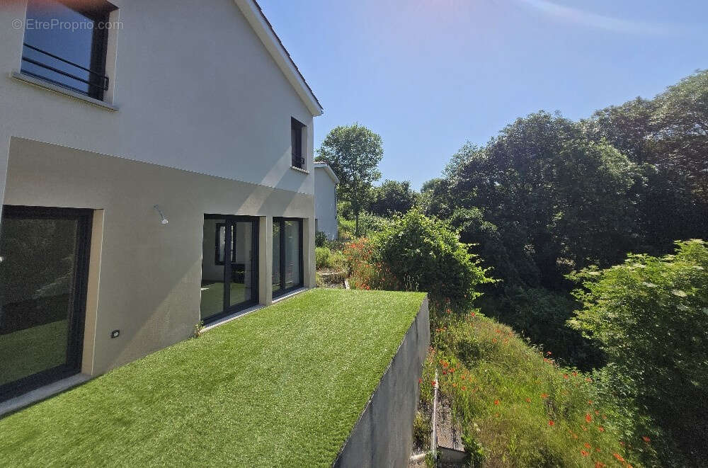 Maison à TREVES