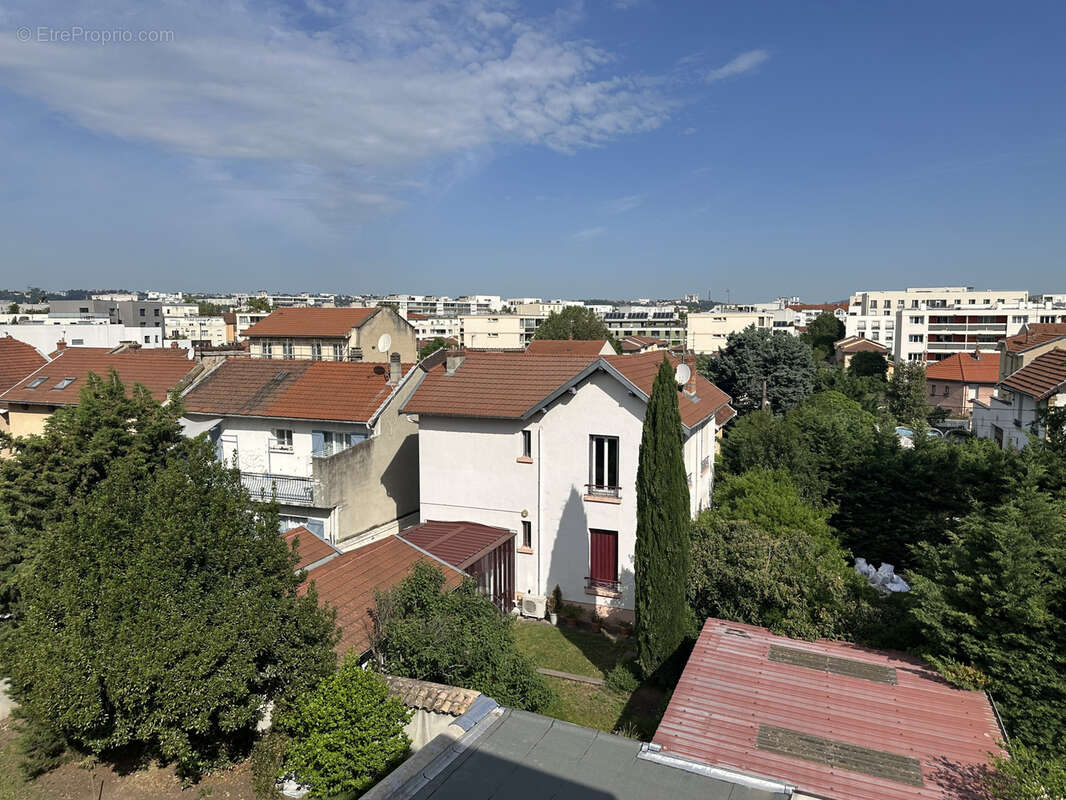 Appartement à LYON-8E
