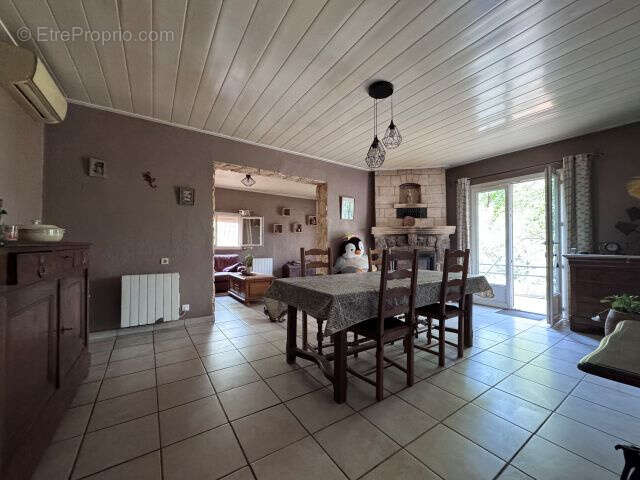 Appartement t5 en rez de villa avec terrasse et piscine a vendre sur mirabeau - photo 16