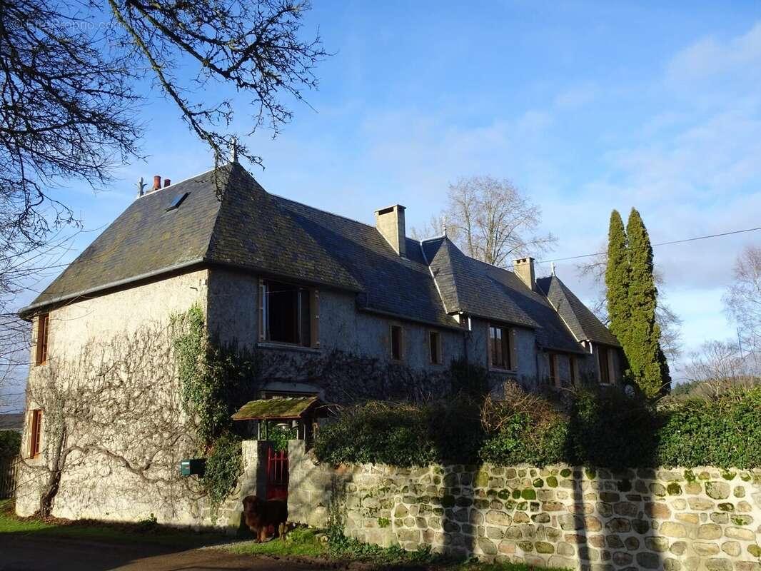 Maison à SAINT-MAURICE-PRES-PIONSAT