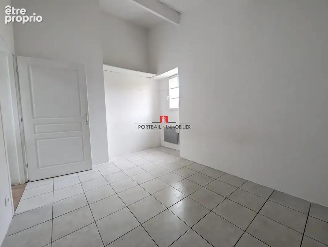 Appartement 147 m² à Berson  - photo 3
