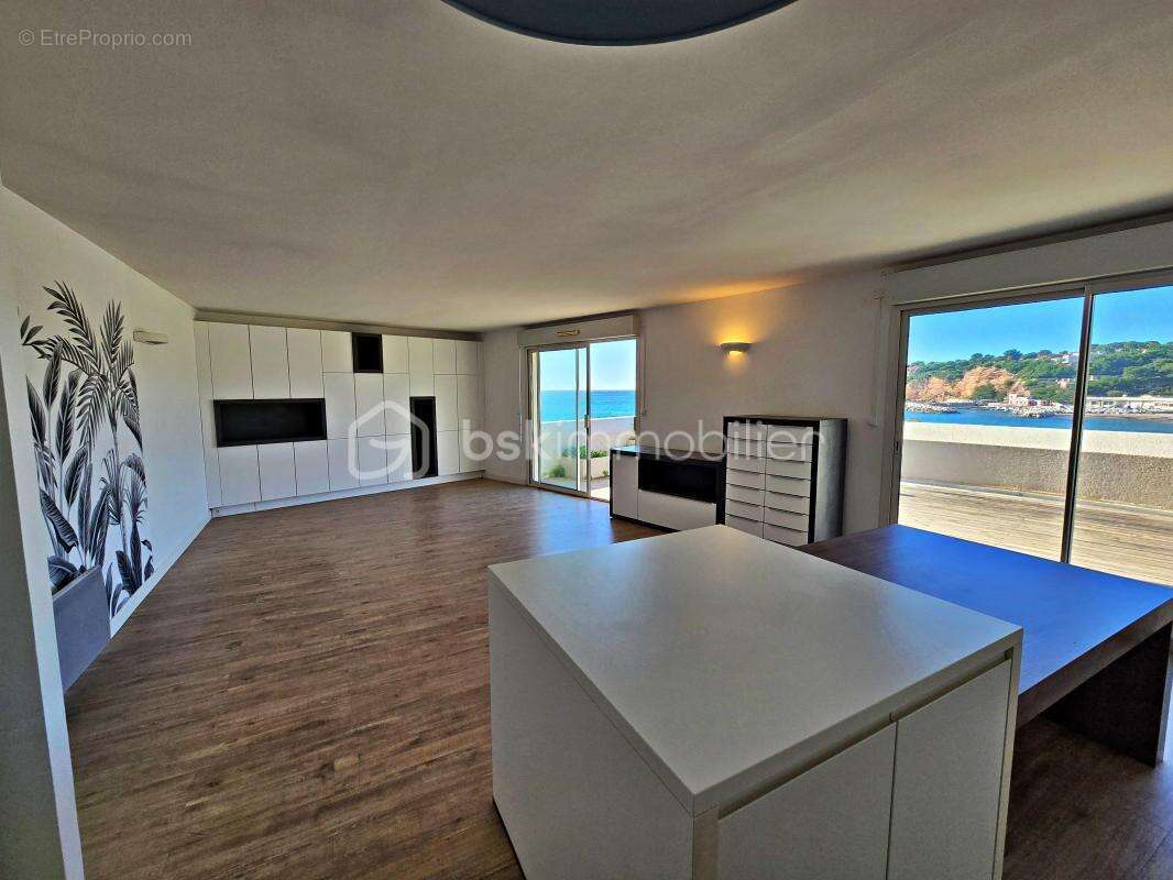 Appartement à CARRY-LE-ROUET