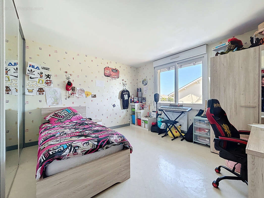 Maison à CRECHES-SUR-SAONE