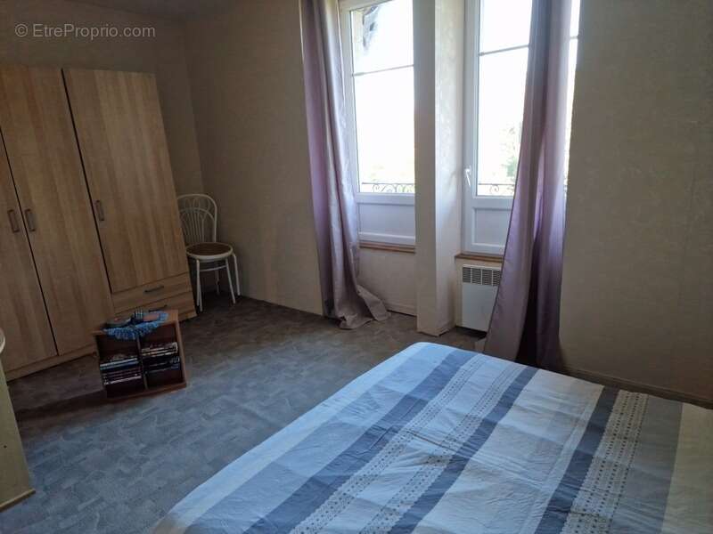 Appartement à CONTREXEVILLE