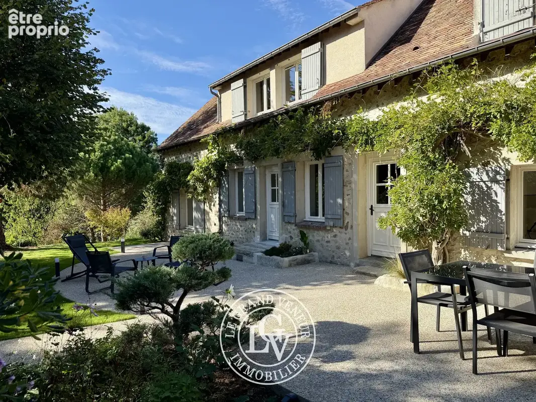 Fontaine-le-port – maison de charme de 176 m² avec dépendance et terrain de 2 005 m² - photo 2