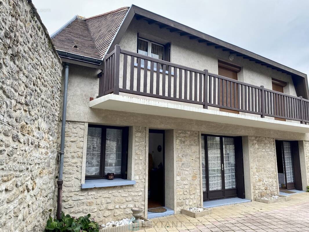 Maison à VETHEUIL