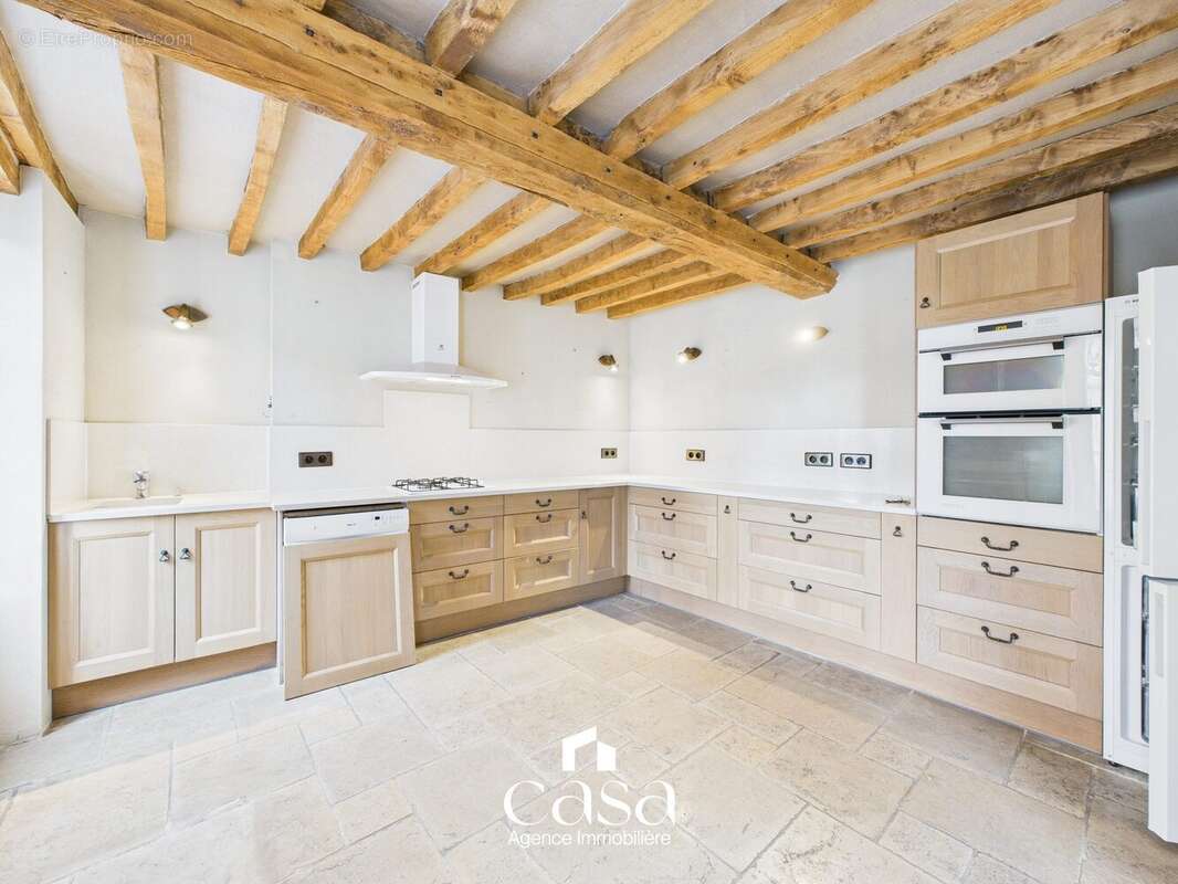 Maison à MORTEAUX-COULIBOEUF