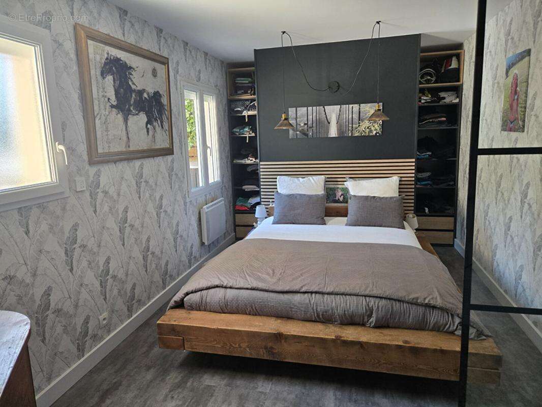 Villa avec piscine, dans un cadre résidentiel prisé - photo 9