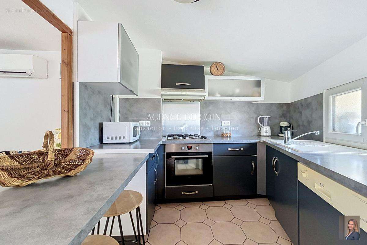 Appartement à LE MUY