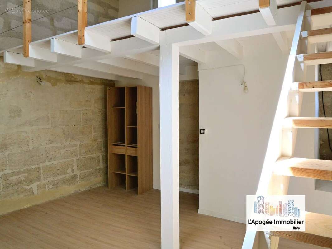 Appartement à UZES