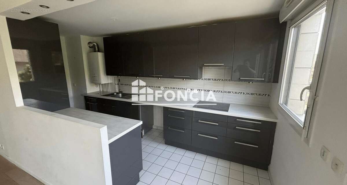 Appartement à MONTIGNY-LE-BRETONNEUX