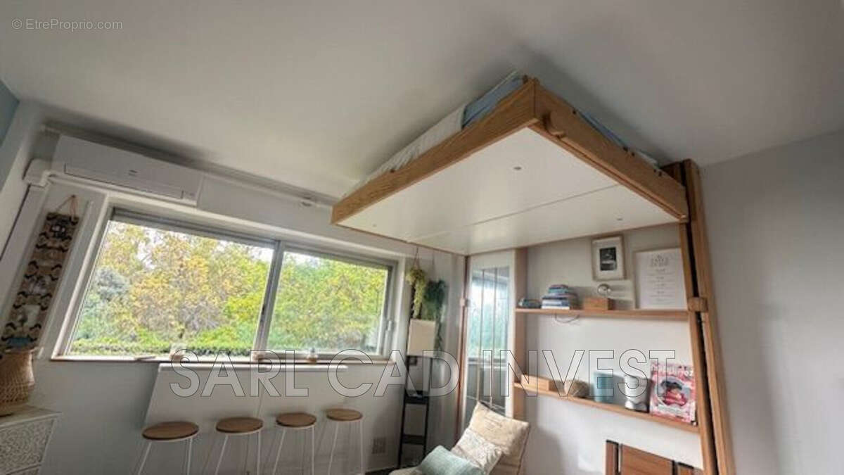 Appartement à VALLAURIS