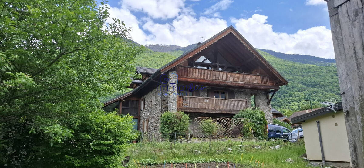 Appartement à TOURS-EN-SAVOIE