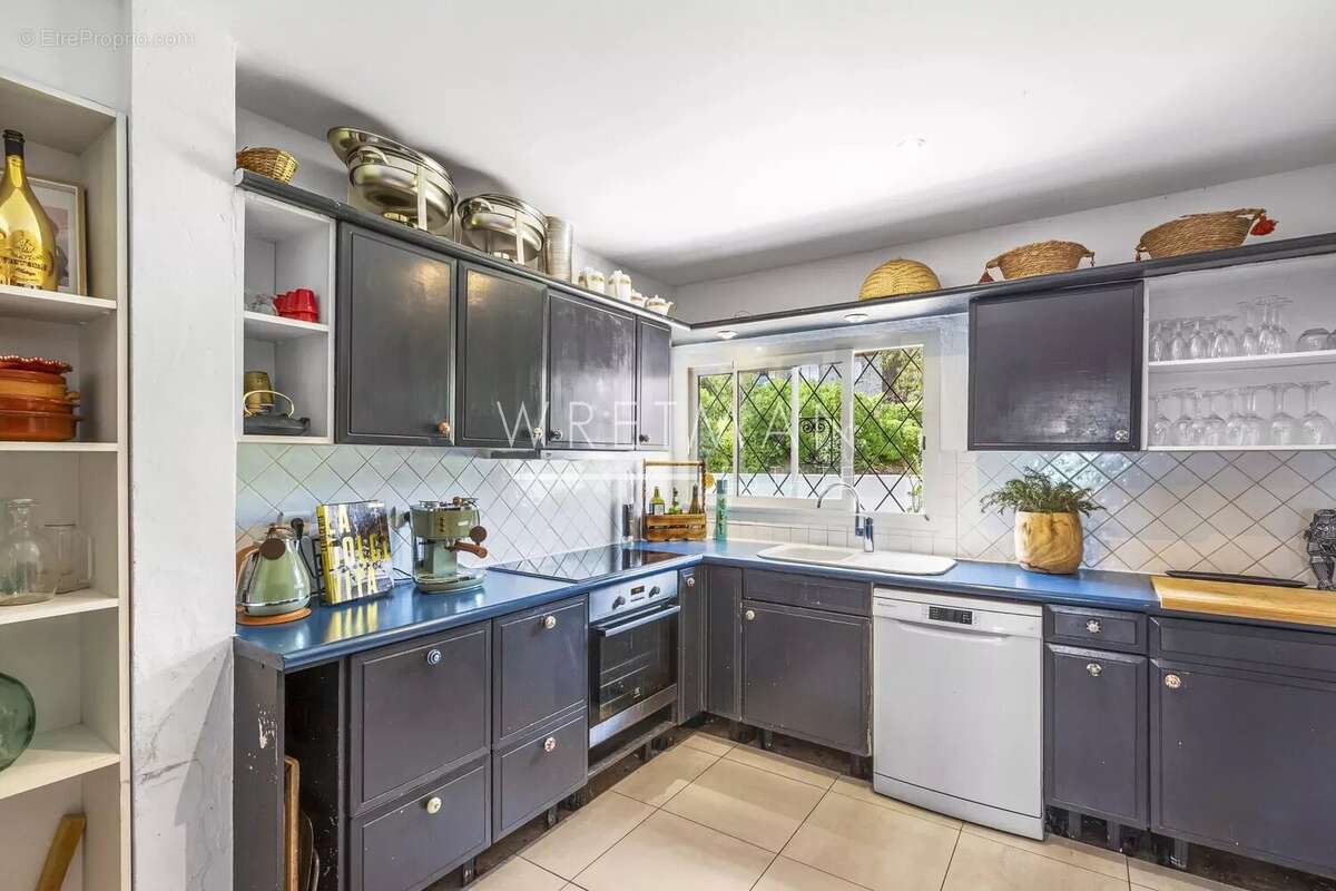 Maison à LES ISSAMBRES