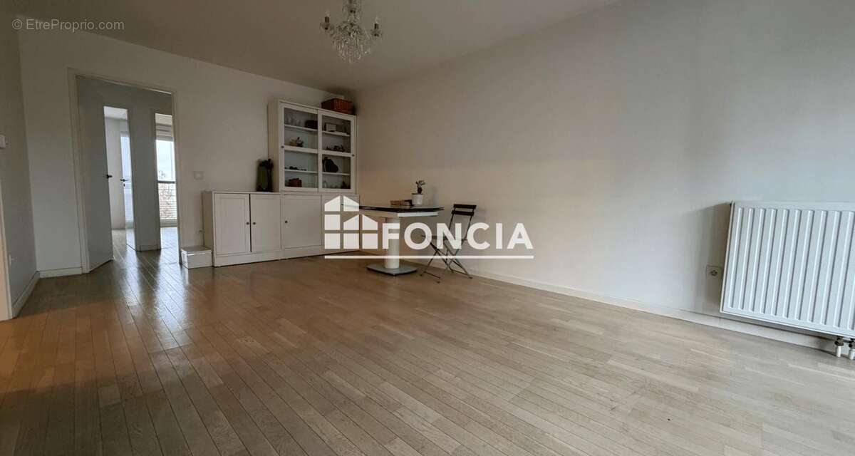 Appartement à BOURG-LA-REINE