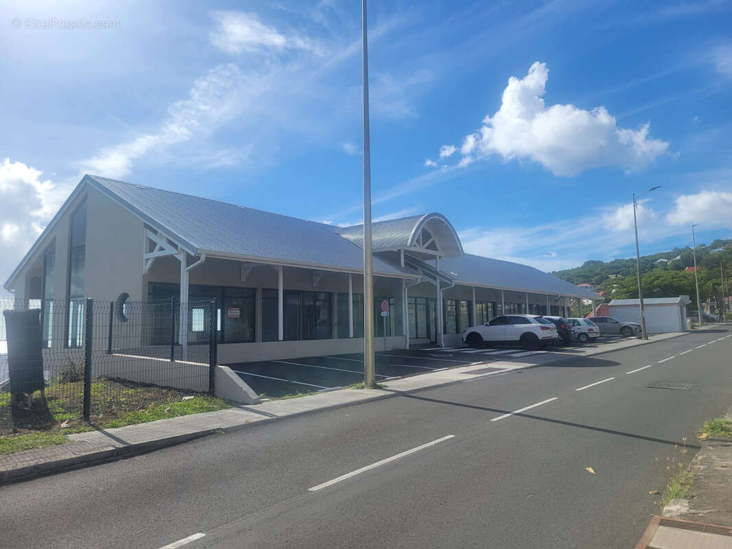 Commerce à VIEUX-FORT