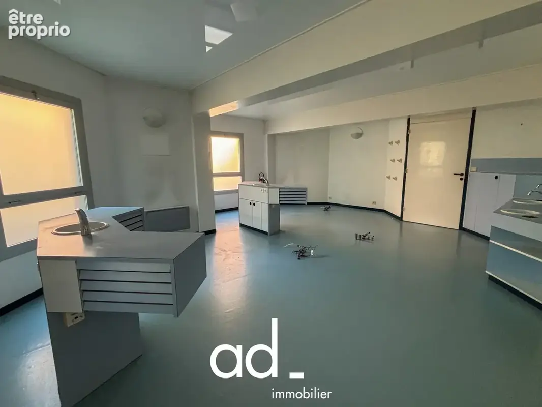 Commerce 131 m² à vendre à La Rochelle (17000) - photo 7