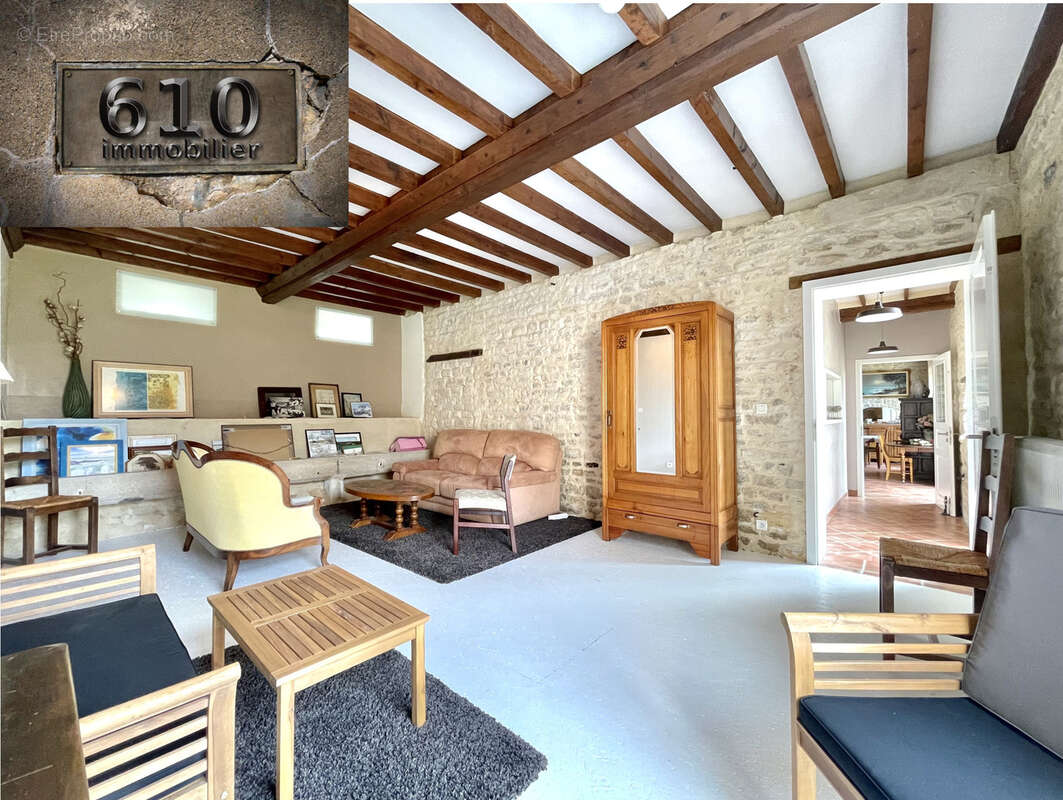 Maison à SAINT-PIERRE-DU-MONT