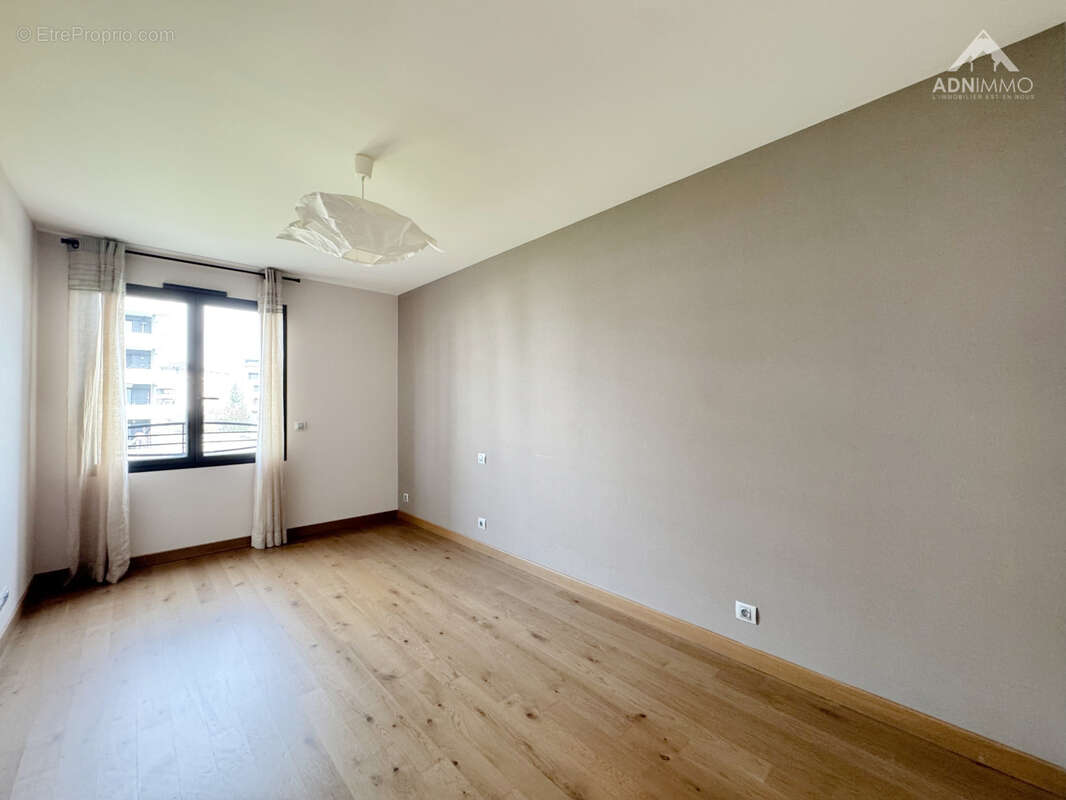 Appartement à SAINT-GENIS-POUILLY