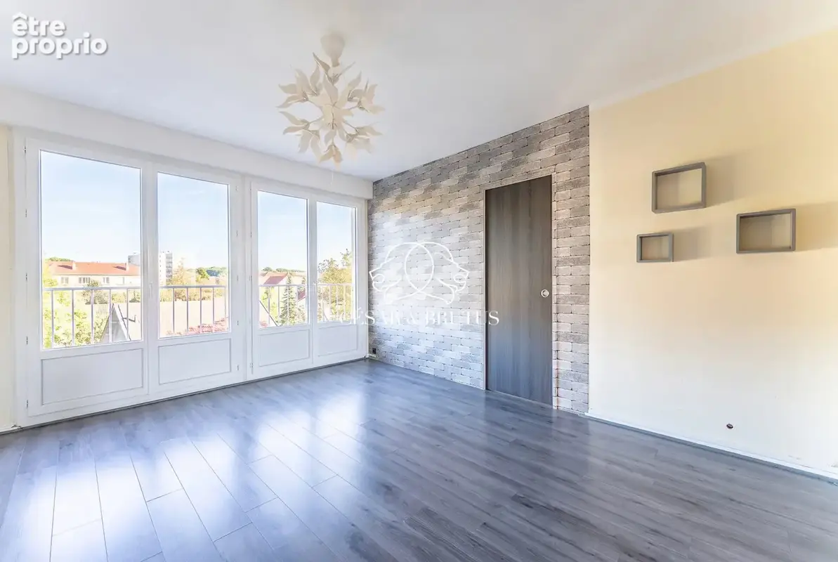 Appartement 4 pièces 72 m² à vendre à Venissieux (69200) - photo 3