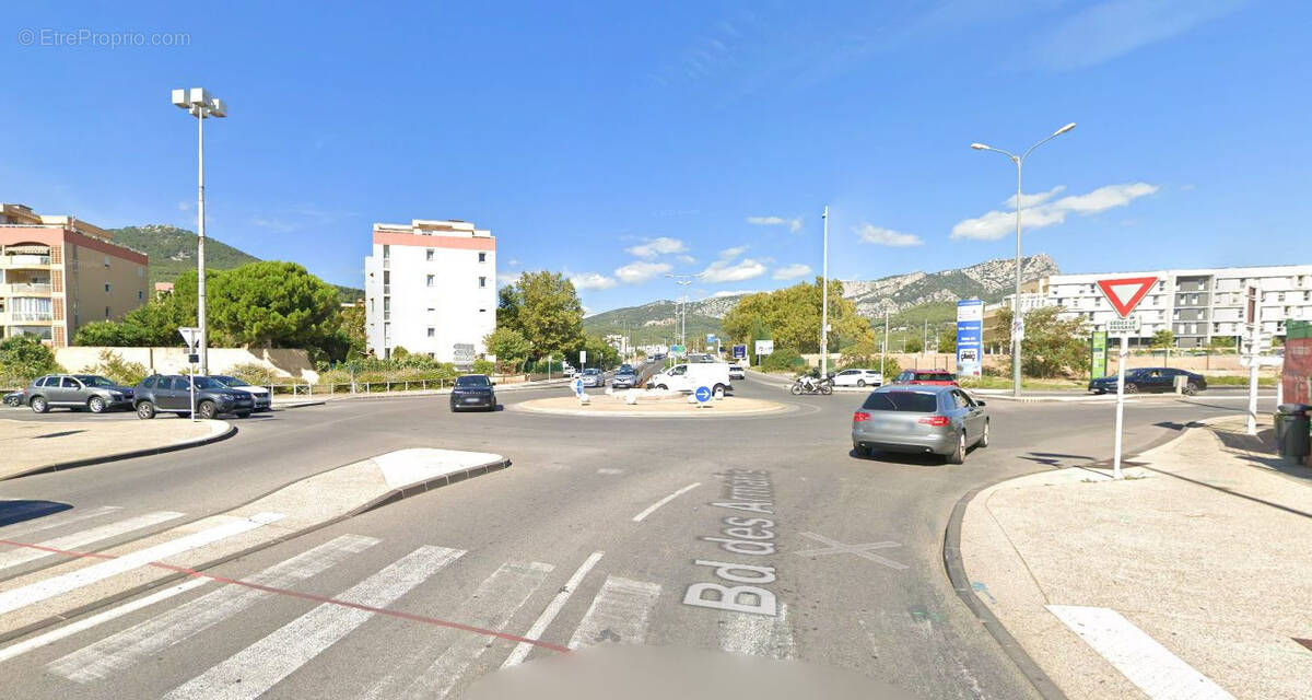 Parking à TOULON
