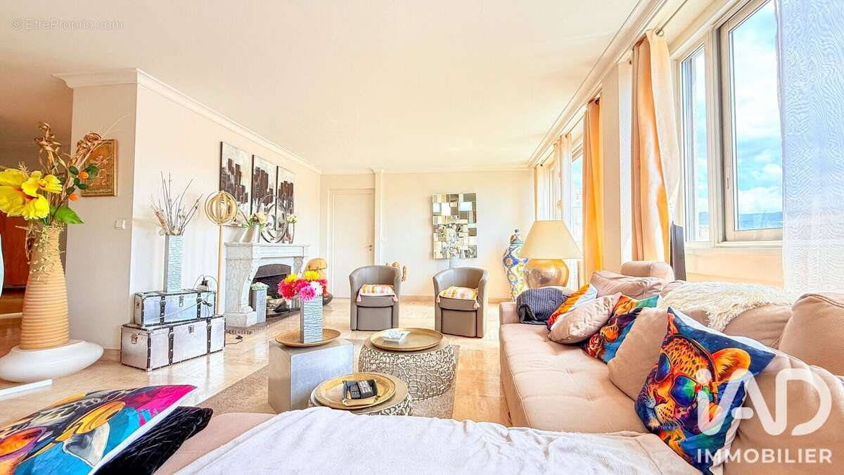 Photo 2 - Appartement à SAINT-ETIENNE