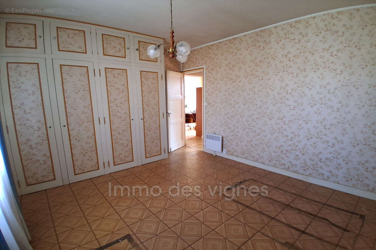 Maison 92 m² à Ambares-Et-Lagrave  - photo 6