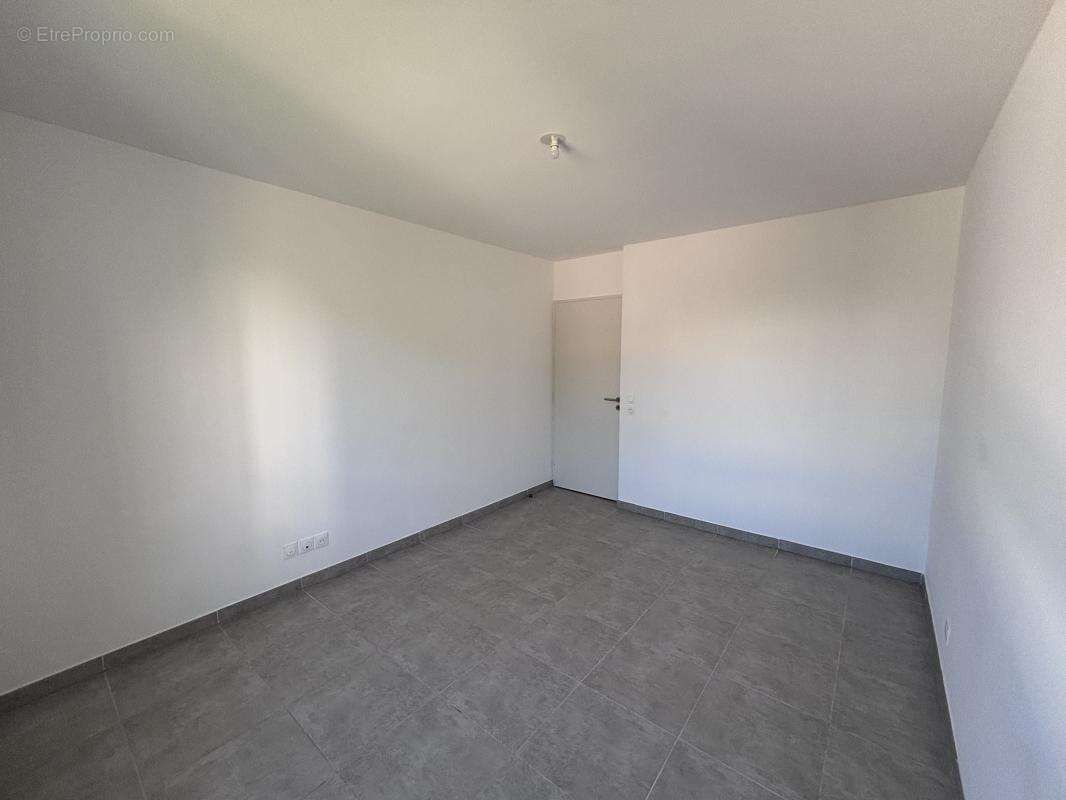 Appartement à MARSEILLE-9E