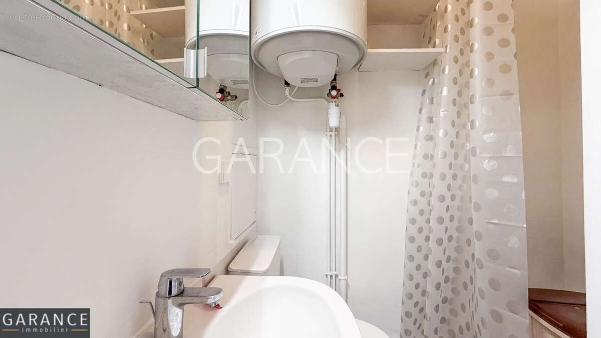 Appartement à PARIS-14E