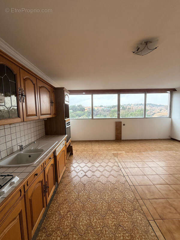 Appartement à MARSEILLE-15E