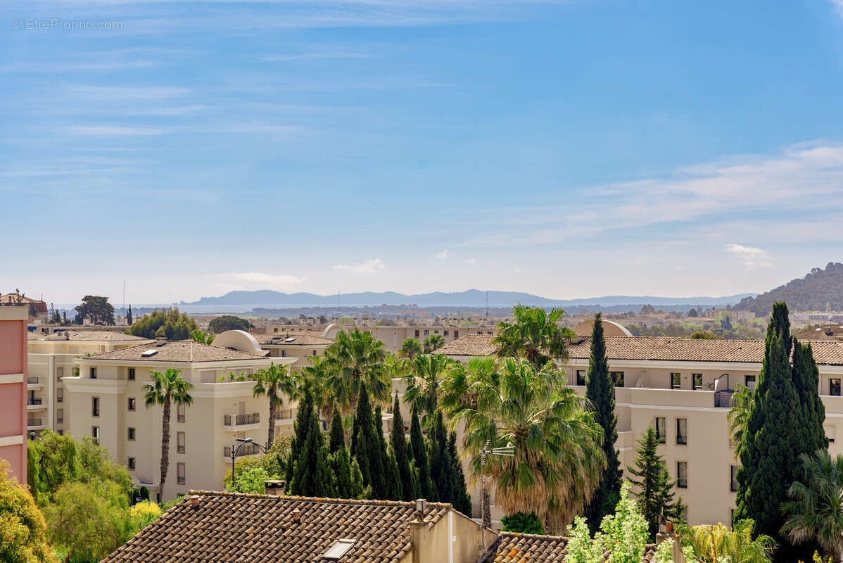 Appartement à HYERES