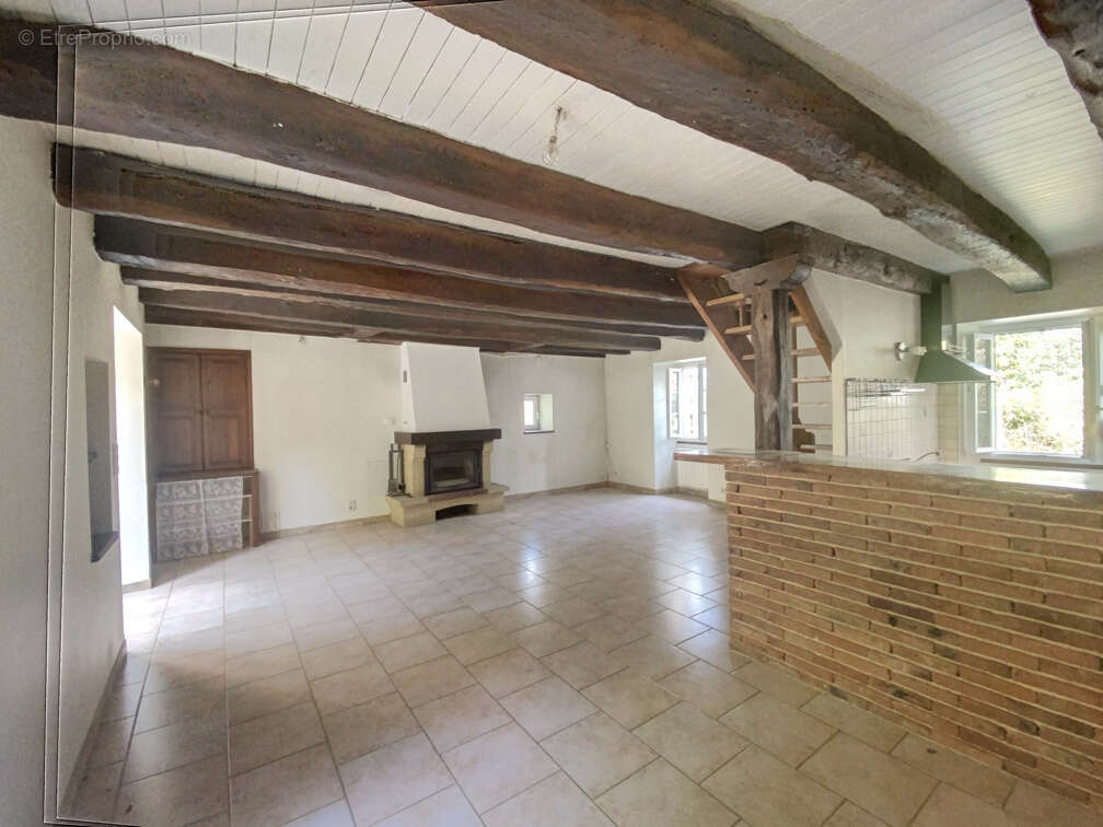 Maison à GRUN-BORDAS
