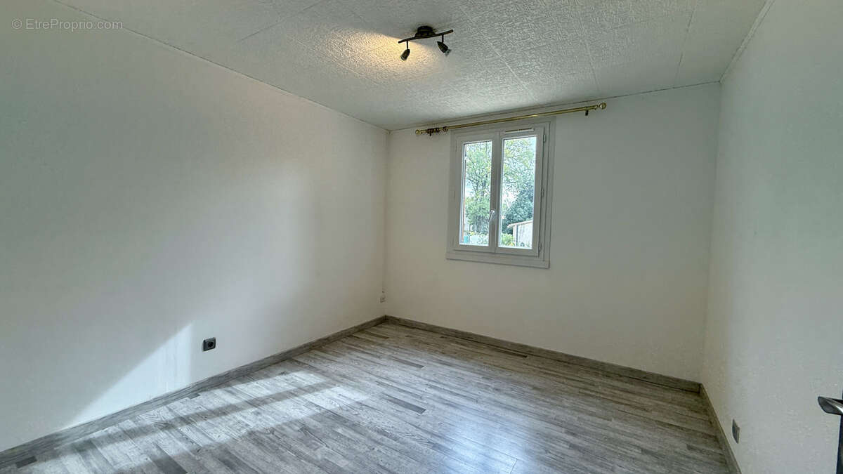 Maison à VERS-PONT-DU-GARD