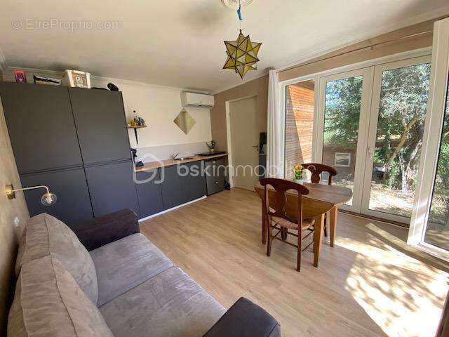 Maison à TOURRETTES