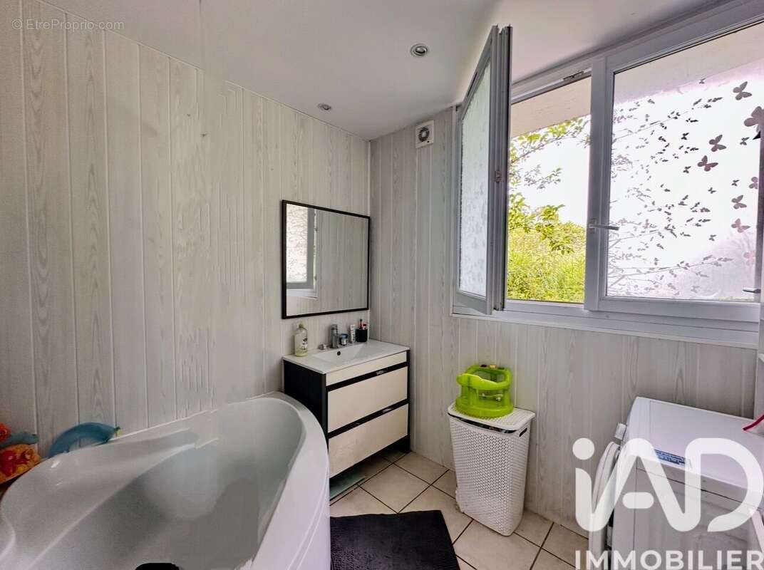 Photo 8 - Maison à SERMAISES