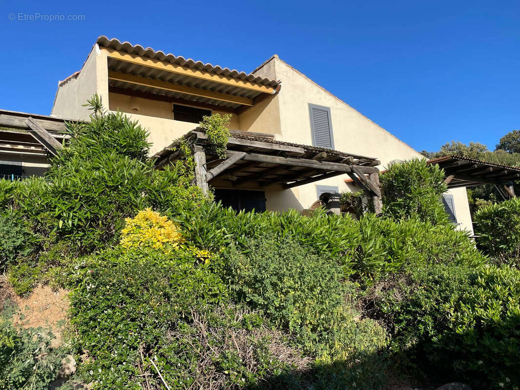 Maison à PORTO-VECCHIO