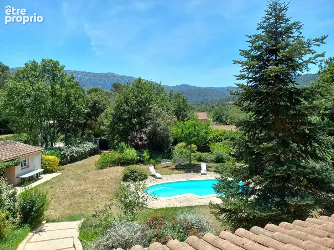 Maison Nans Les Pins 6 pièce(s) Beaucoup de cachet ! - photo 2