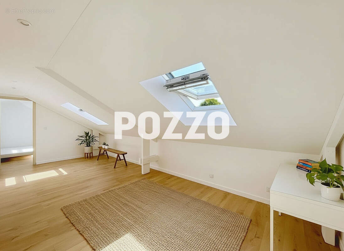 Vente : maison 6 pièces (115 m²) à SAINT PIERRE LANGERS (50530) - photo 9