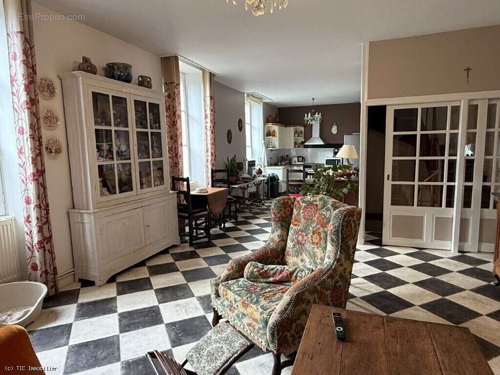 Maison à COUHE