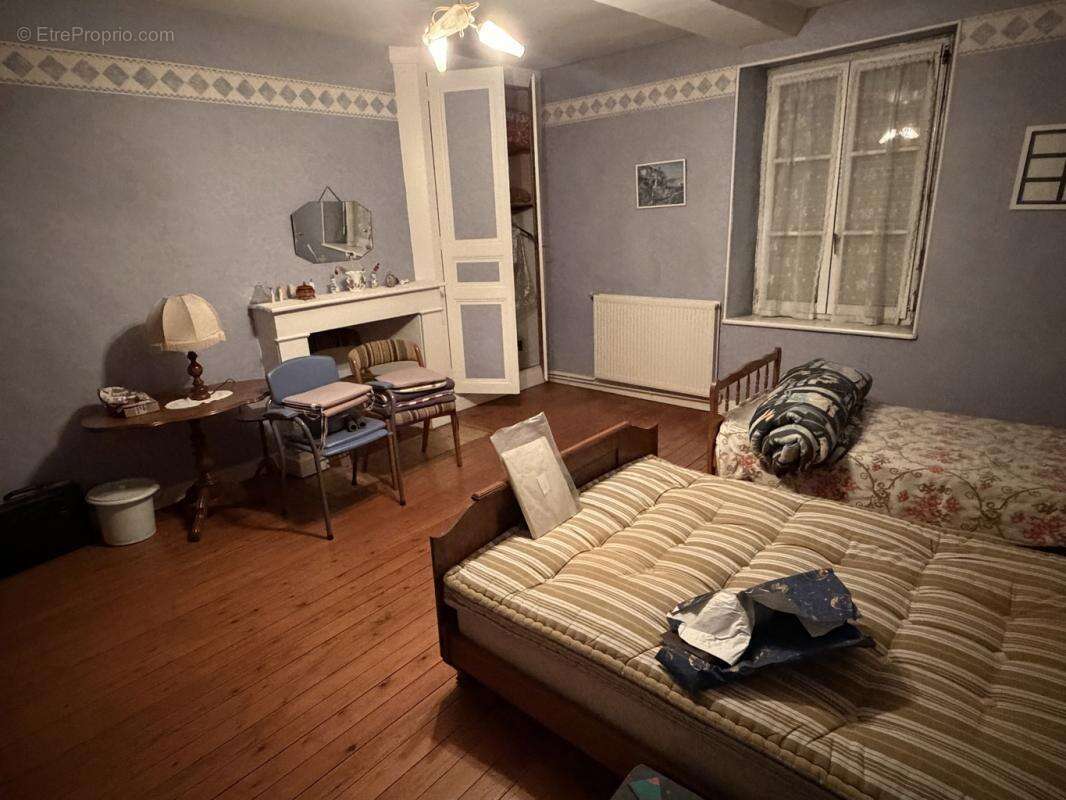 Maison en pierre avec jardin et garage à Bellême (61130) - photo 11