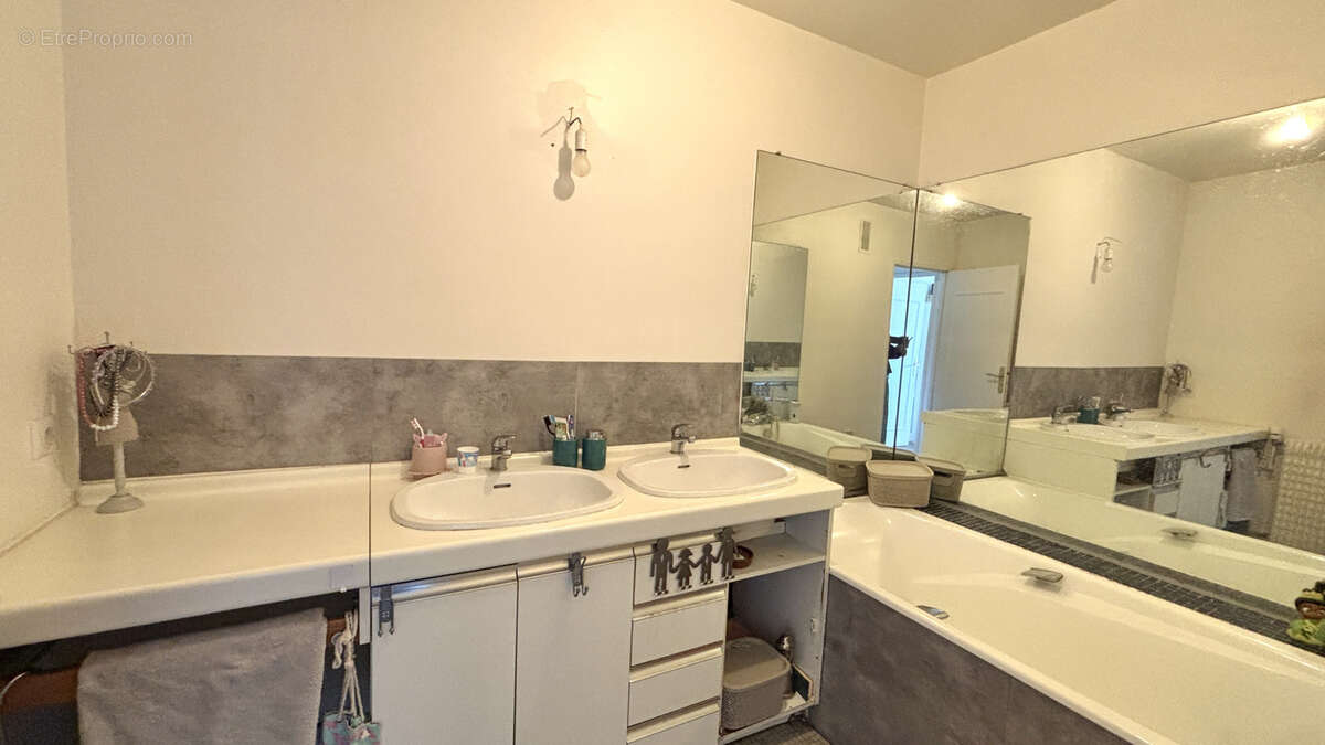Appartement à SAINT-GRATIEN