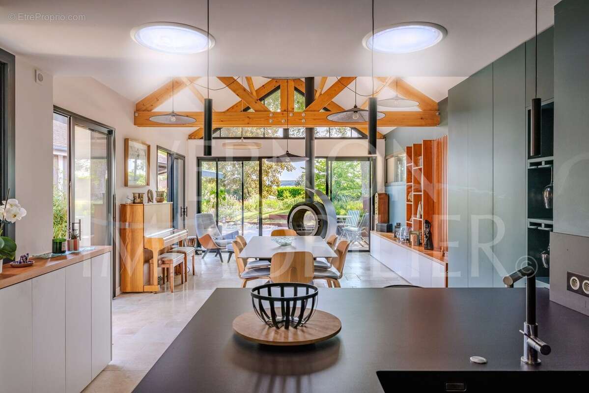 Maison 183 m² à Vernon  - photo 2