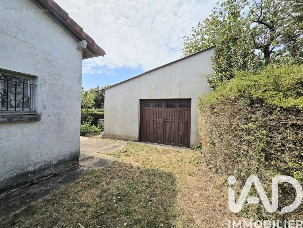 Photo 2 - Maison à POITIERS