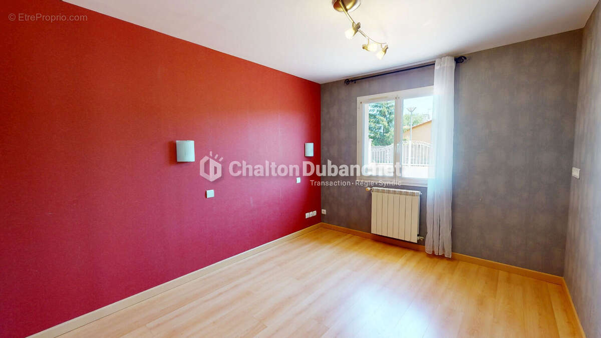 MABLY - Maison de 100 m² - photo 11