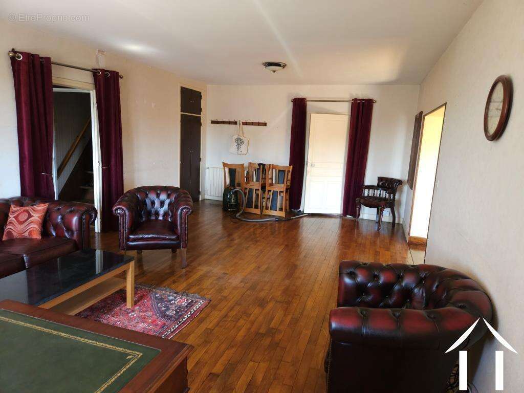 Maison à SAINTE-SABINE